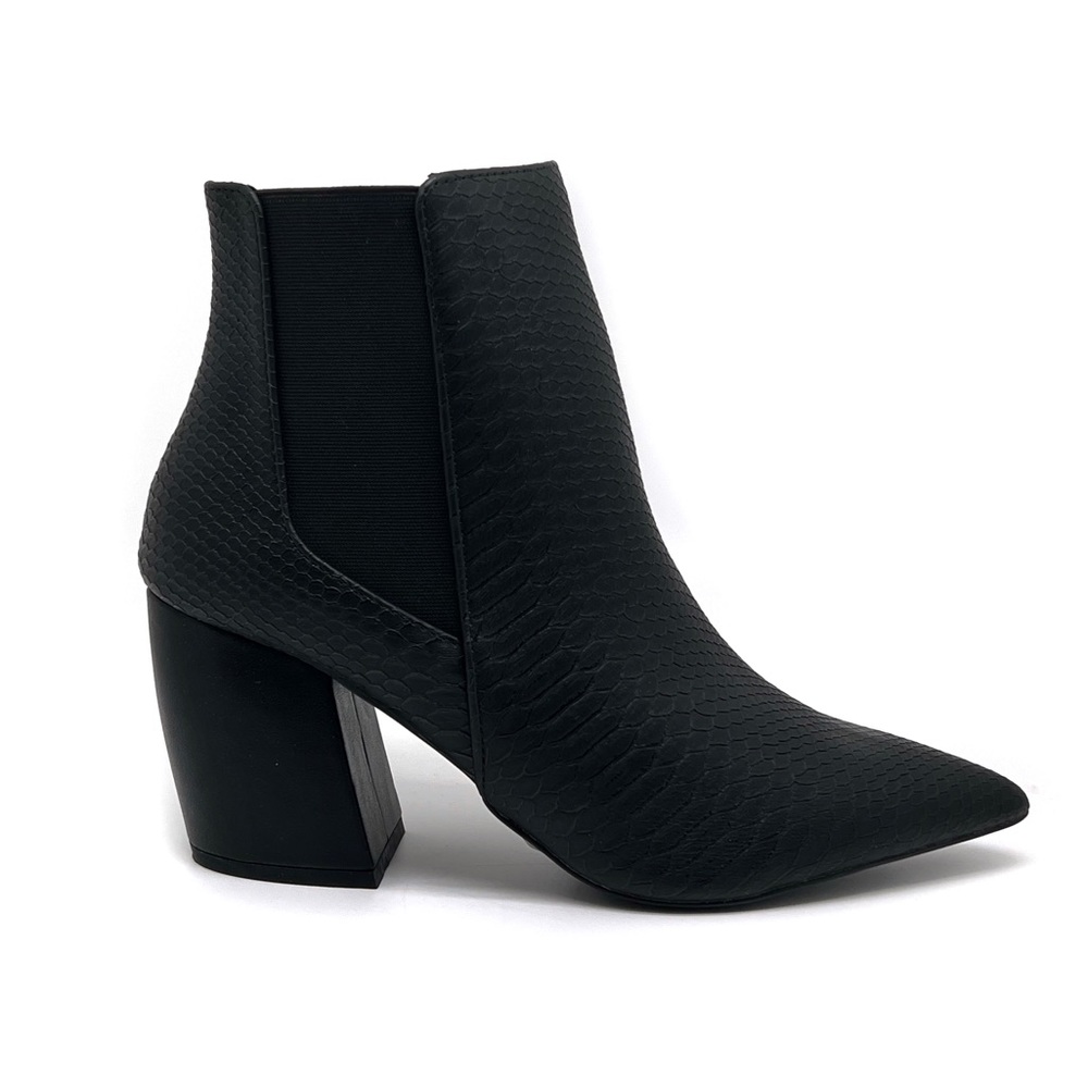 Qupid Black Booties Milkyway Snake Print Block Heel Chelsea Boots Size 9